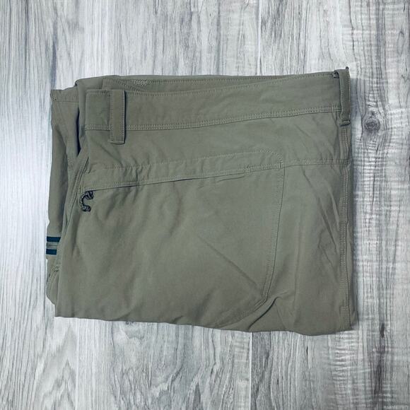 L.L. Bean Men's Water-Resistant Cresta Hiking Pants - 42x30 - Picture 10 of 12